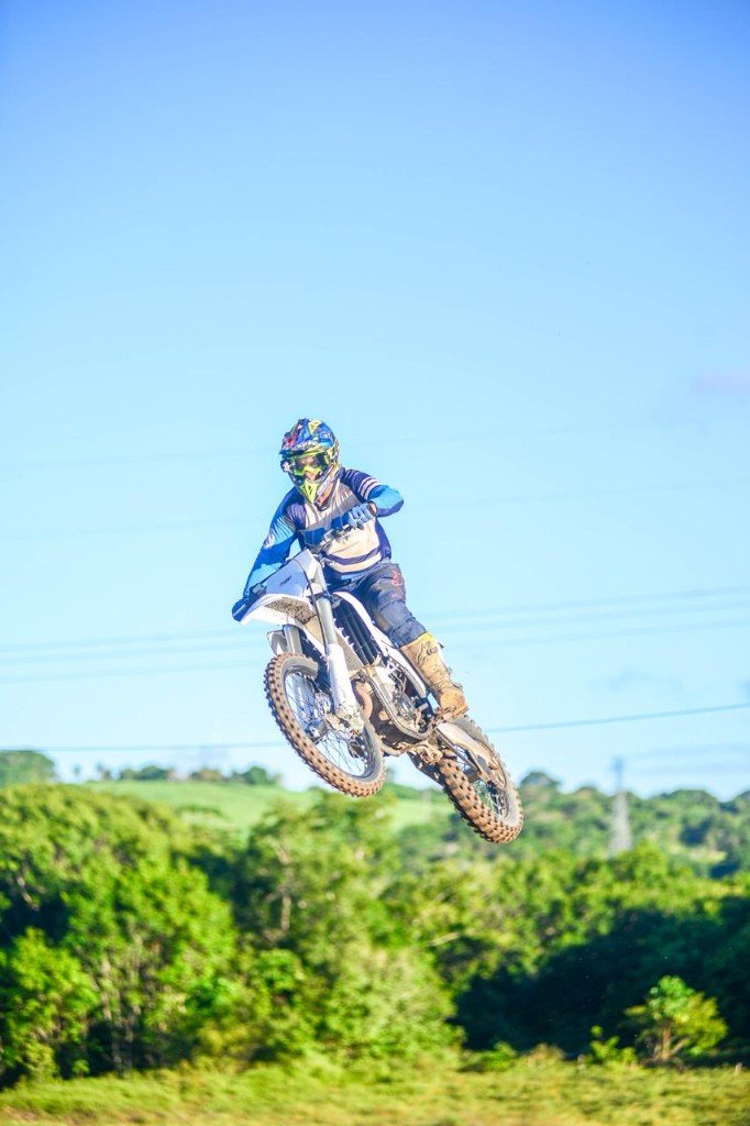 Piloto em treino no CT Paraibinha